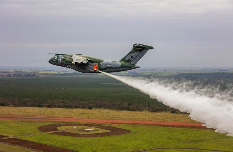 Embraer Concludes Flight Tests for C-390 Firefighting Capability