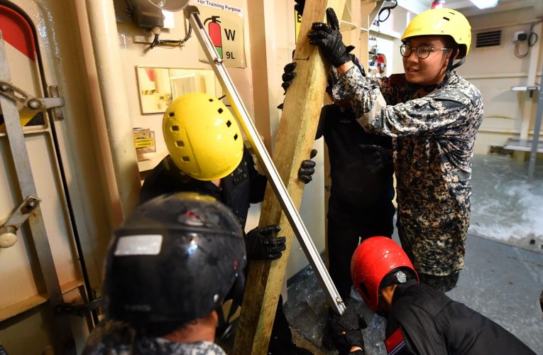 Naval Forces of Singapore,  China Conduct Bilateral Maritime Exercise