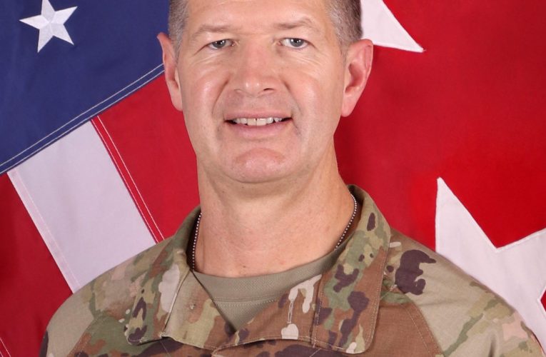 Lieutenant General James B. Jarrard, Deputy Commanding General US Army Pacific