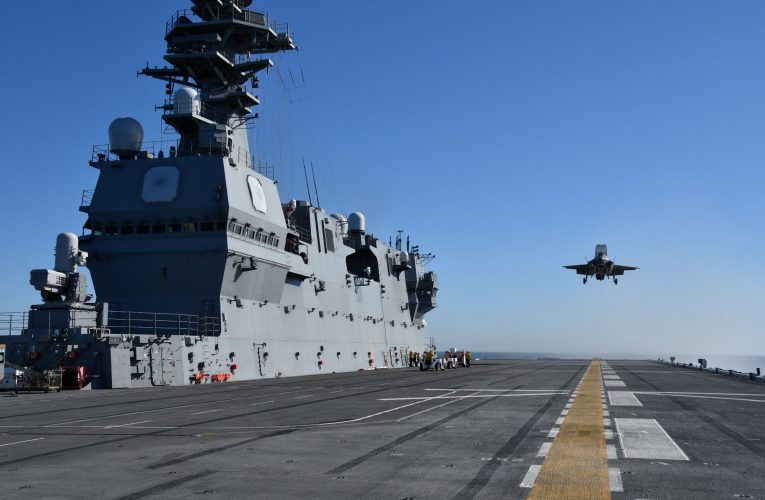 US F-35B conducts first landing on Kaga