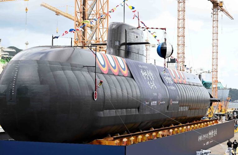 South Korea Launches First Changbogo-III Submarine