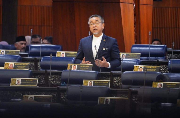 Malaysia Lines Up Self-Propelled Howitzer Procurement