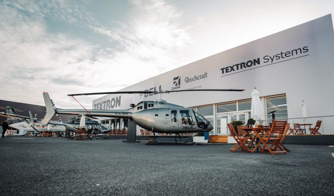 Bell Delivers 700th Bell 505 At Farnborough