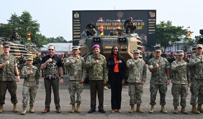 Indonesia Receives US Amphibious Combat Vehicles